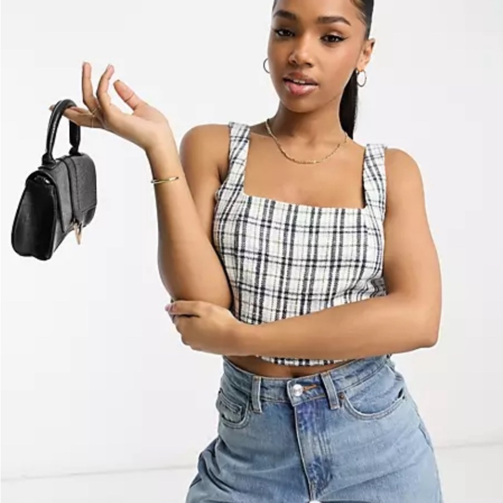 Abercrombie and fitch Zip up lined crop top (3 for 50!)